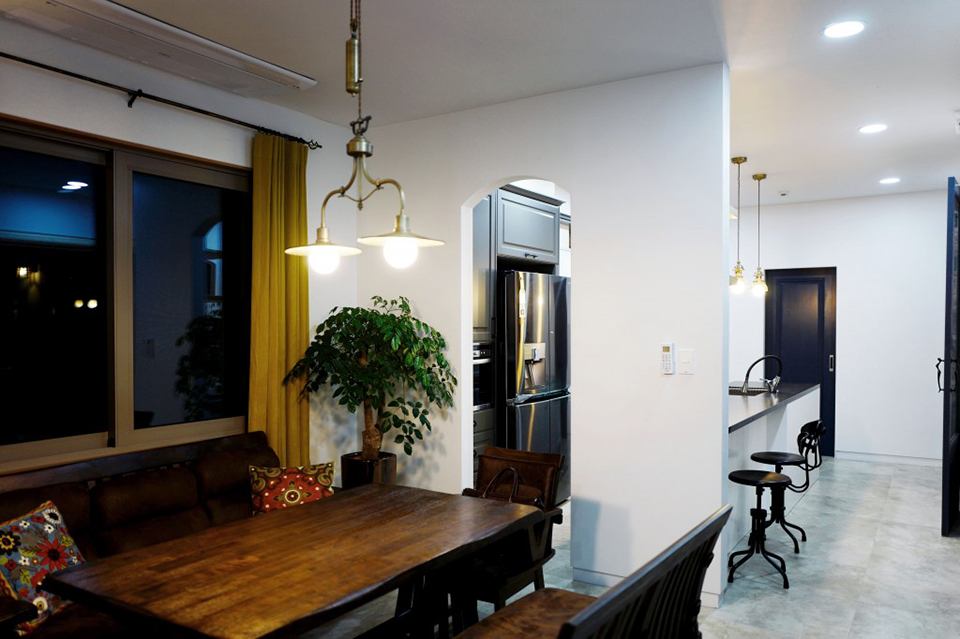 re03-3.jpg