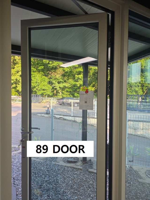 전시장DOOR.jpg